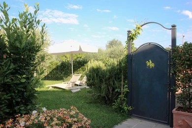 Best Outdoor Umbrella in NZ – Your Complete Buying Guide