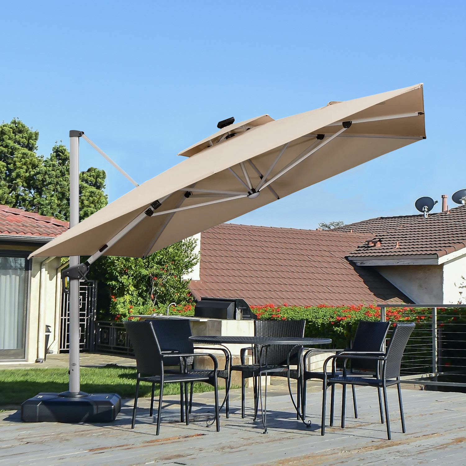 Umbrella repair services in action