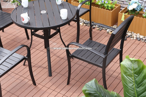 Uplion 80cm Size Carton Packing Round Wood Plastic Patio Table
