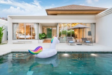 How To Choose The Best Round Patio Tablecloth with Umbrella Hole for Your Outdoor Space