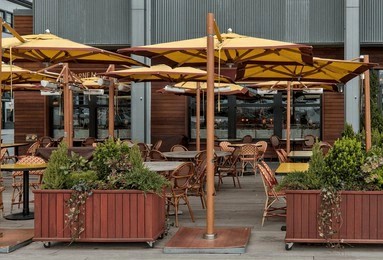 Best Pub Garden Umbrellas Buying Guide for Outdoor Spaces