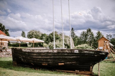 What Are The Must-Have Accessories for Garden Parasol Umbrellas?