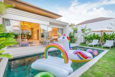 Best Guide To Patio Umbrella with Lights: Top Features And Buying Tips